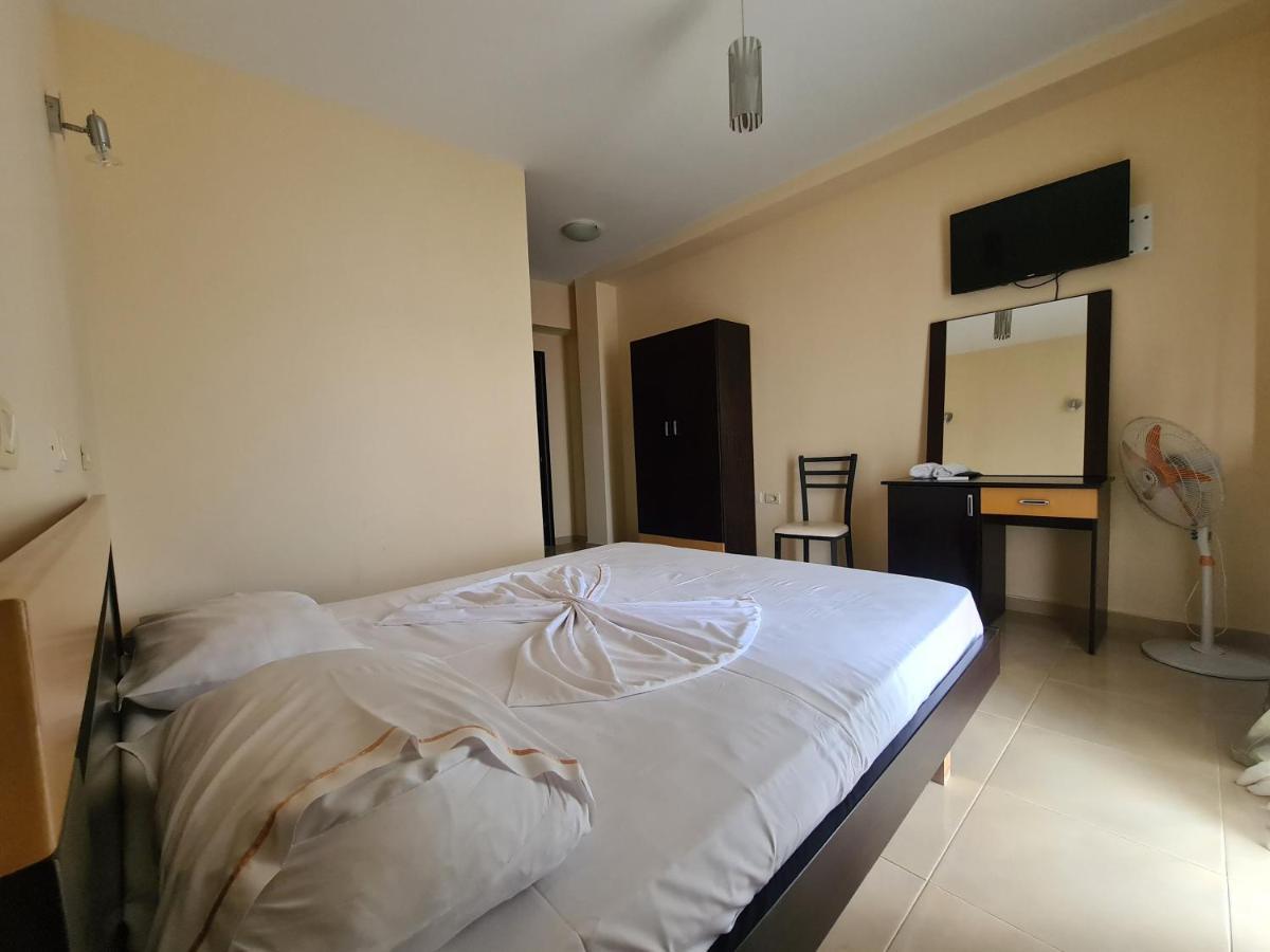 Hotel Kukesi Lini Exterior foto